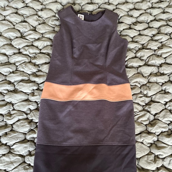Anne Klein Elegant Black and Tan Colorblock Dress - Picture 1 of 1